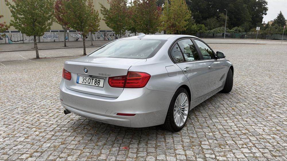 BMW 320d F30 LCI 190cv Caixa Automática foto 2