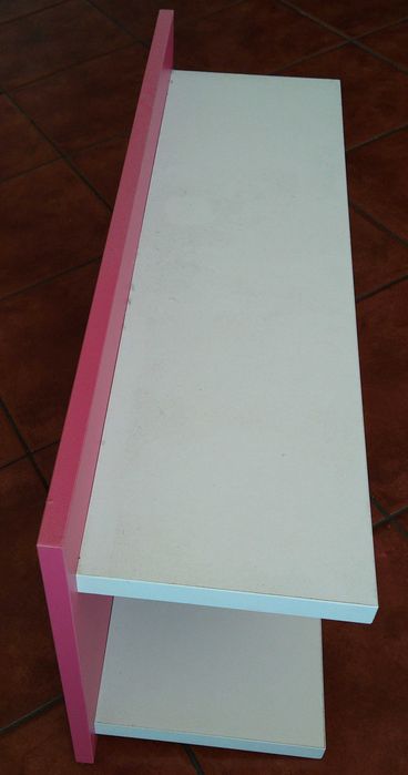 Prateleira de Parede Dupla (Rosa e Branco) – Ideal p/ Quarto de Criança