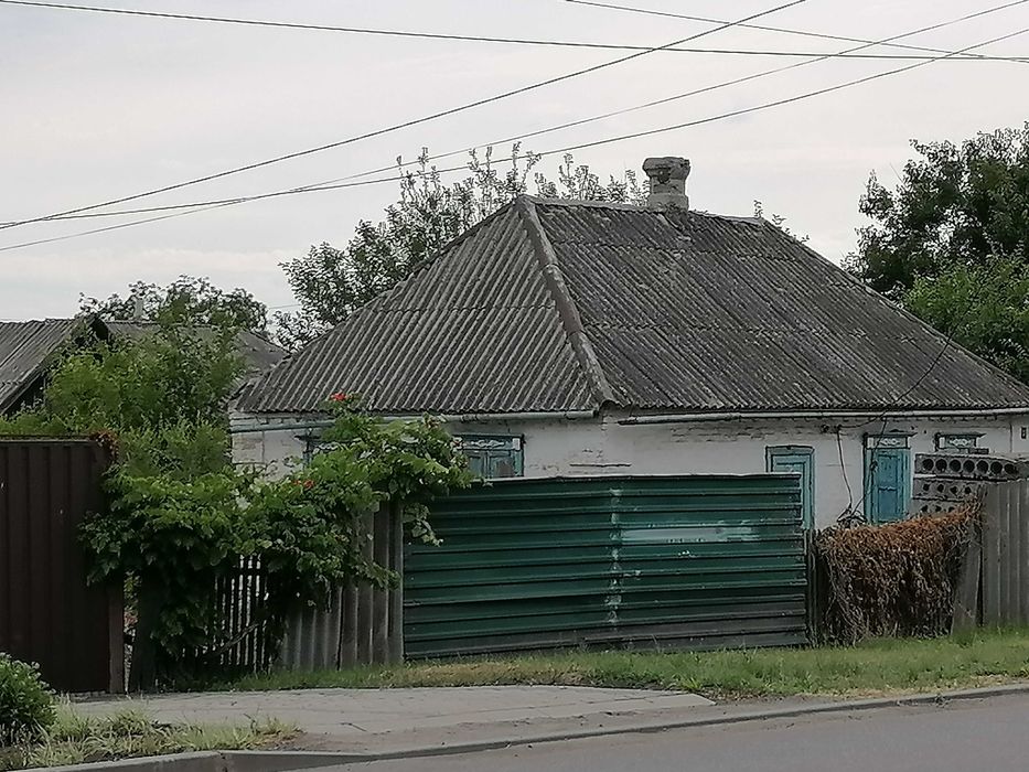 Дом на красной линии