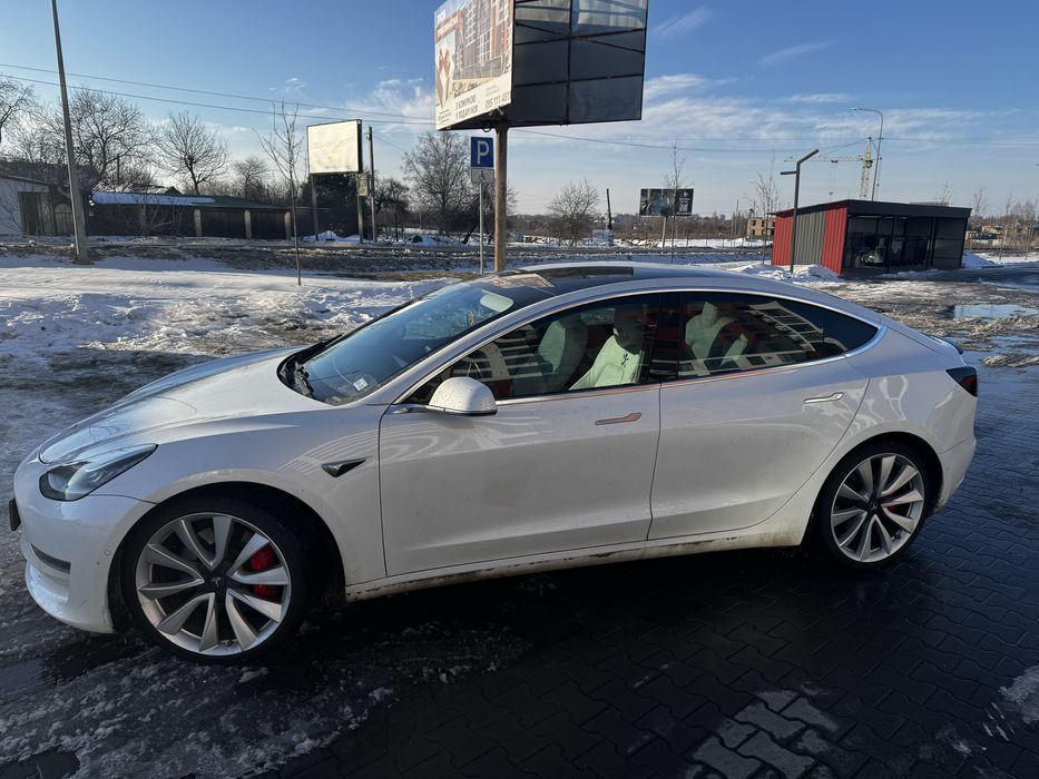 tesla model 3 perfomance 2019
