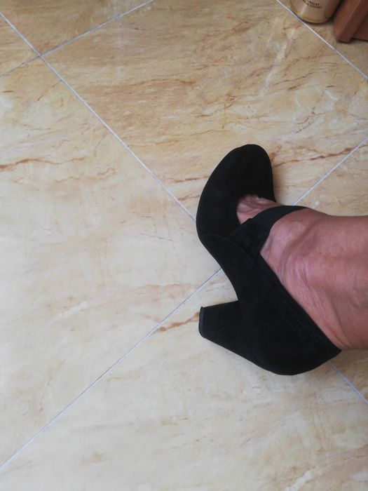 Półbuty czarne skórka welur Wojas