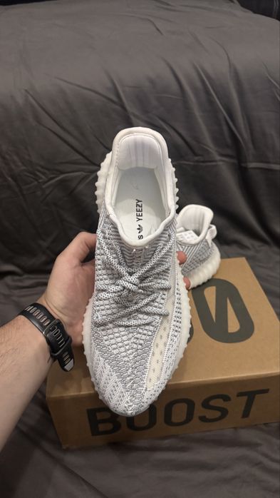 Yeezy 350 v2 static
