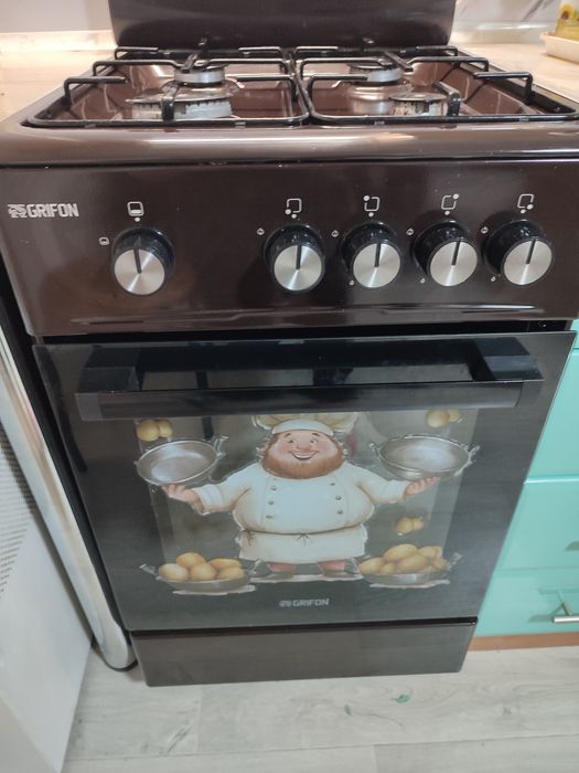 Продам газовую плиту