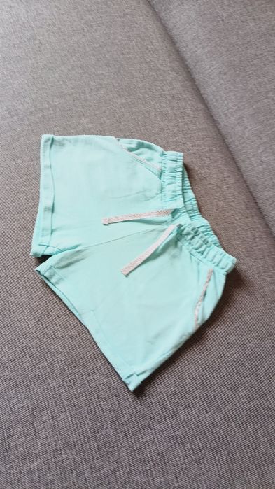 Spodenki dziewczęce, wzrost 146cm