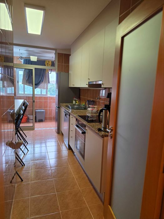 Quarto a 1 minuto a pé do ISCAP e a 10 minutos Hosp. S. João