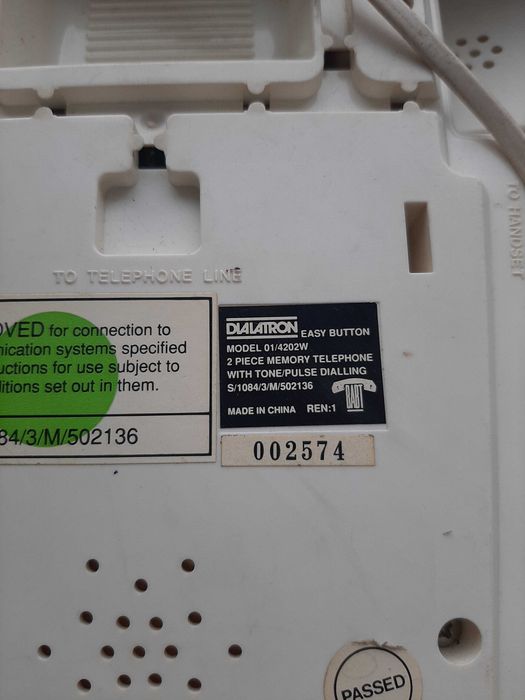 Кнопочный телефонный аппарат -крупные кнопки и крупный шрифт