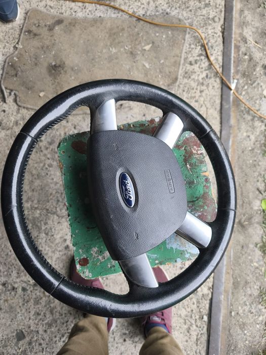 Sprzedam kierownicę focus MK2; cmax