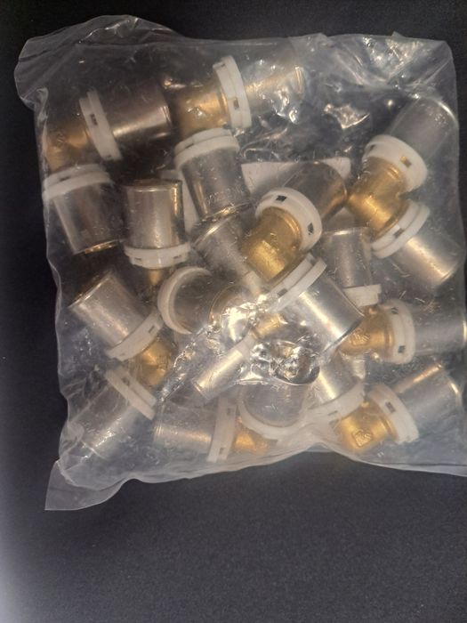 Kolano mosiężne zaprasowywane 26x3,0-26x3,0