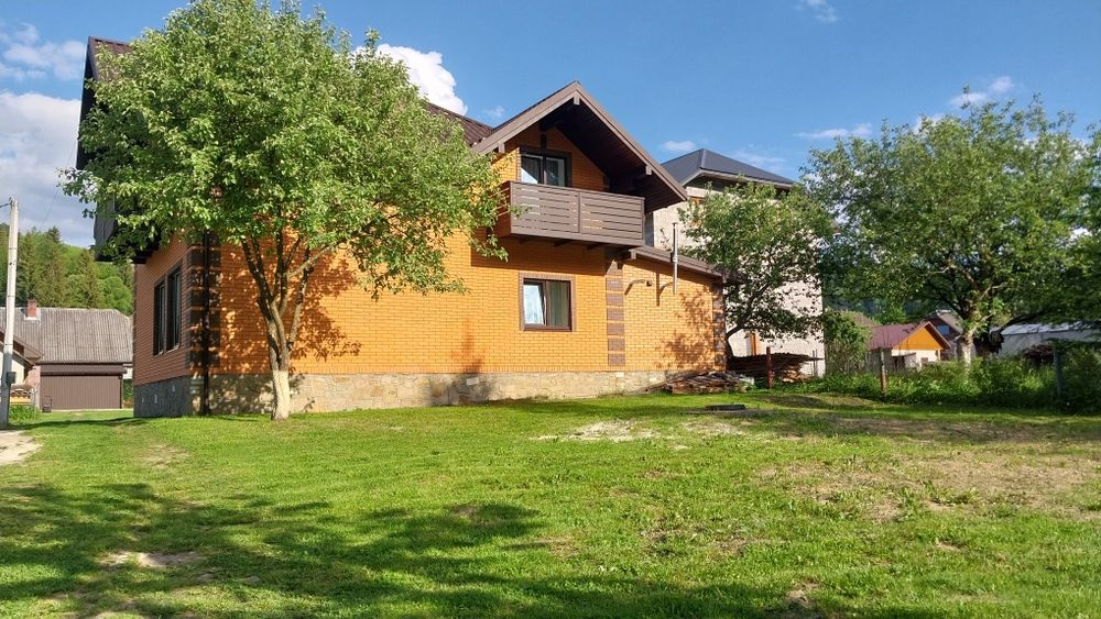 Brick House Славсько