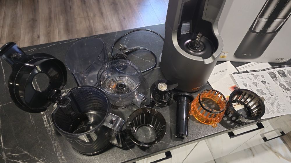 Wyciskarka wolnoobrotowa Hurom H200 All in One