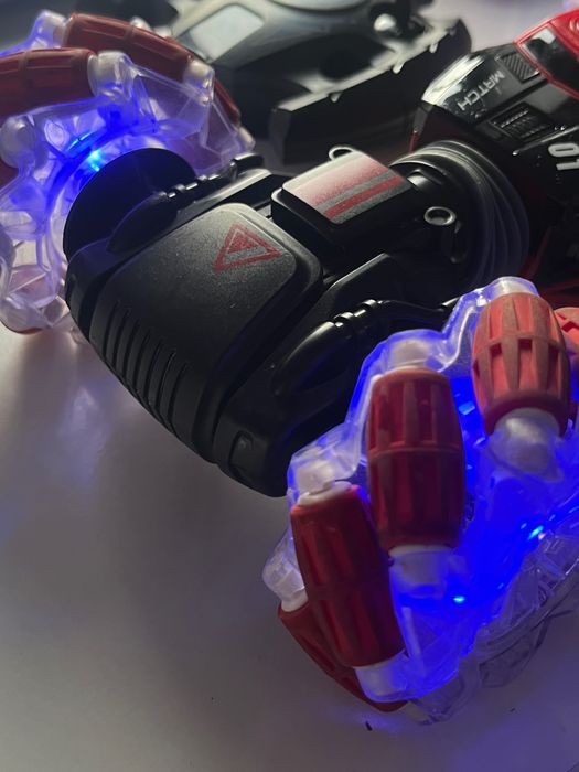 машинка на пульті управління