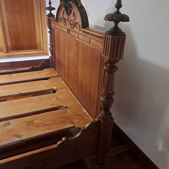 Cama  Madeira Antiga