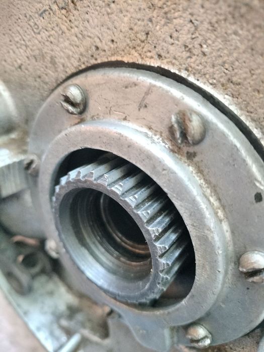 Продам мост на мт 10,9,пара скоросна