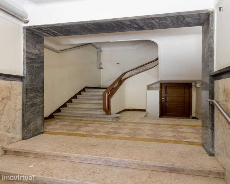 Quarto - localizado em Alvalade Lisbon