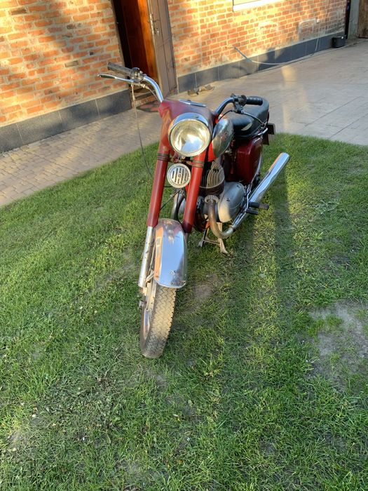 Ява 360 на повному ходу