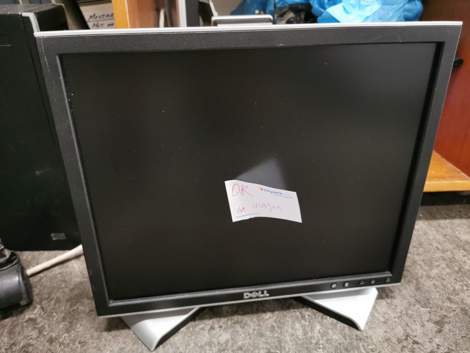 Monitores 17  várias marcas.