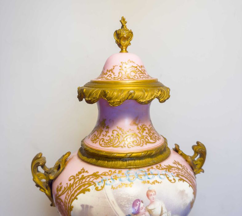 Vaso porcelana rosa Sevres Watteau Napoleão III | 1775