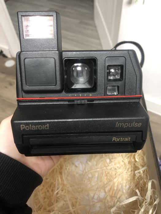 Вінтажний фотоапарат, чорний Polaroid 600 Impulse Portrait