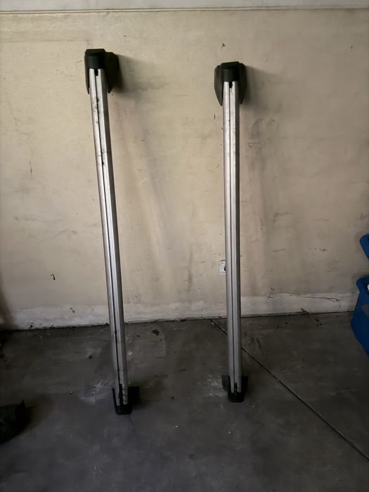 Barras de tejadilho e suporte para transporte de bicicletas