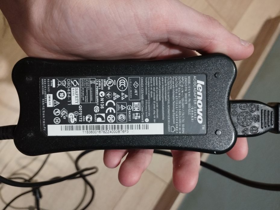Ładowarka do laptopa Lenovo