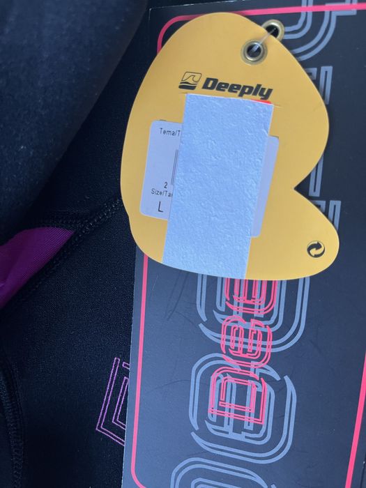 Fato surf mulher deeply por estrear