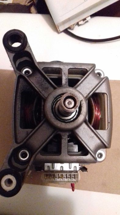 Pralka    Ariston AT 104     cześci