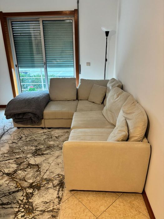 Sofá bege, chaise long