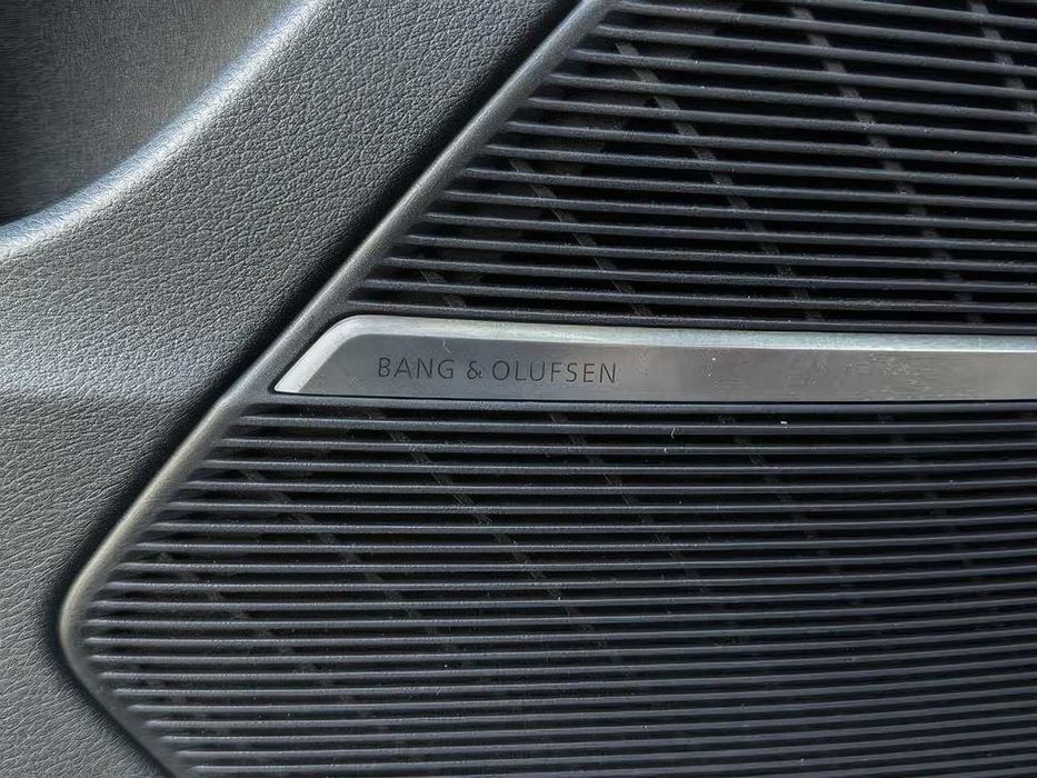 Audi Q8 quattro Premium Plus      2025