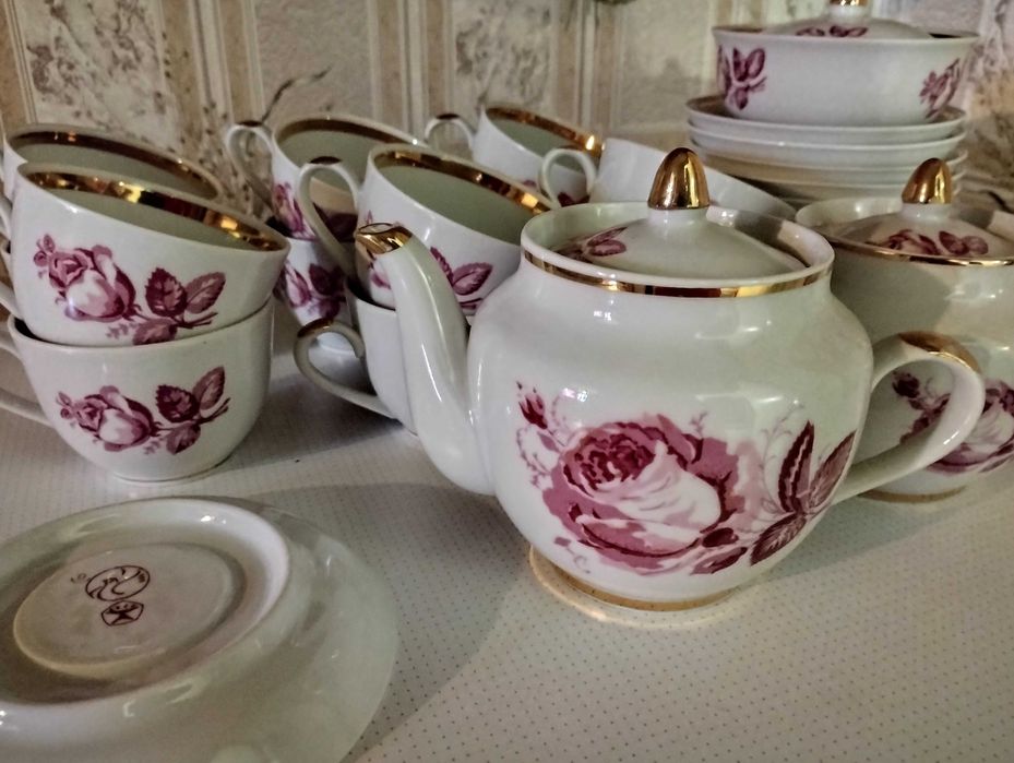 Продам сервиз чайный