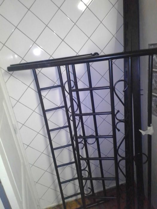 Colchao ortopedico 190x150 usado como novo e cama em ferro