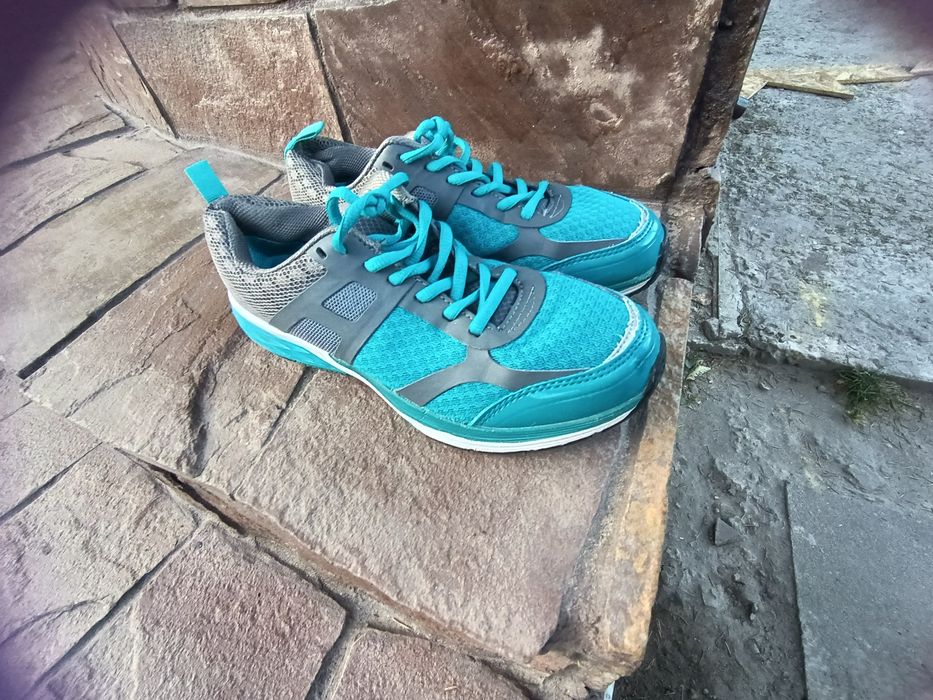 Продам Кросівки в ідеальному стані