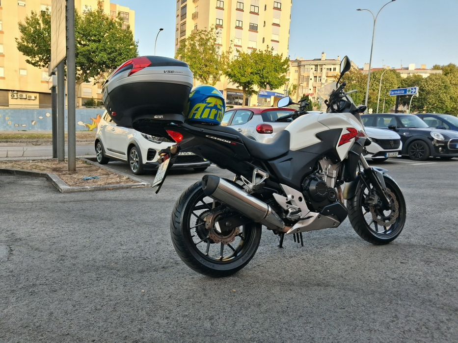 CB500X mota impecavel sempre bem assistida com mala da GIVI com capacidade 2 capacetes