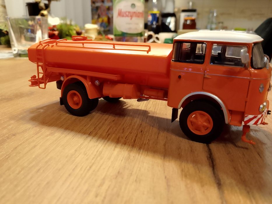 Kultowe ciężarówki prl deagostini Skoda Liaz 706 RTH nr.44 polewaczka