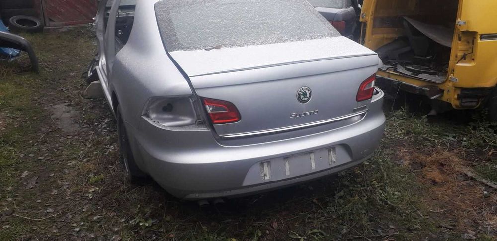 Кришка багажника Skoda SuperB 2