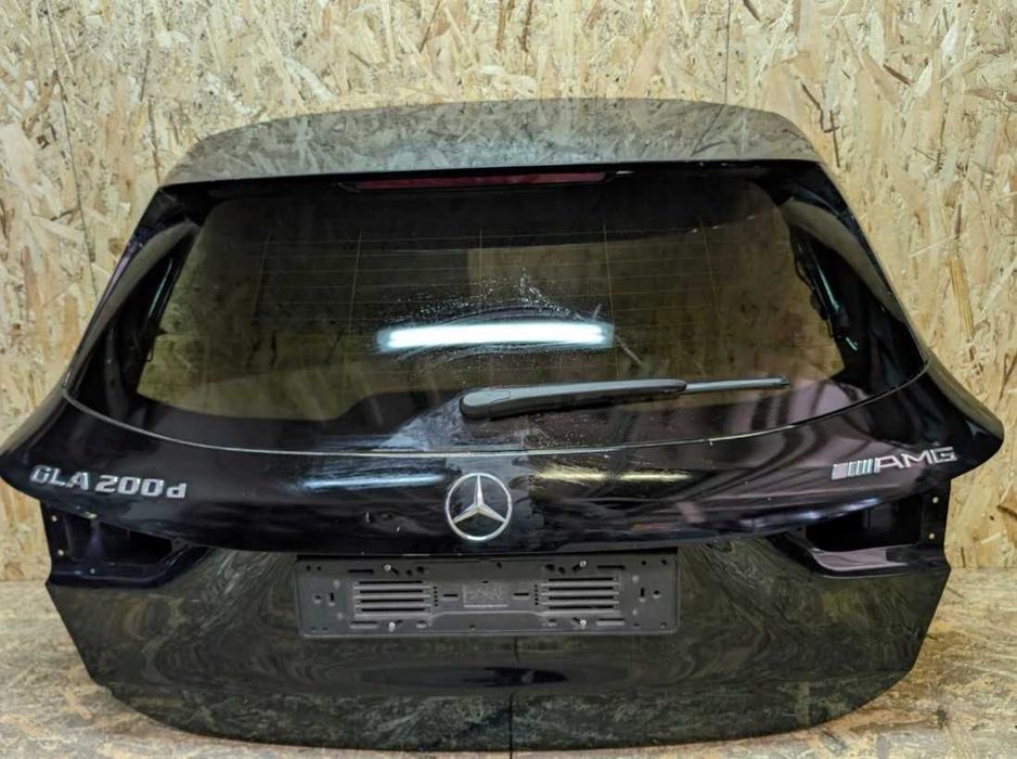 Крышка багажника в цвет Mersedes GLA H247