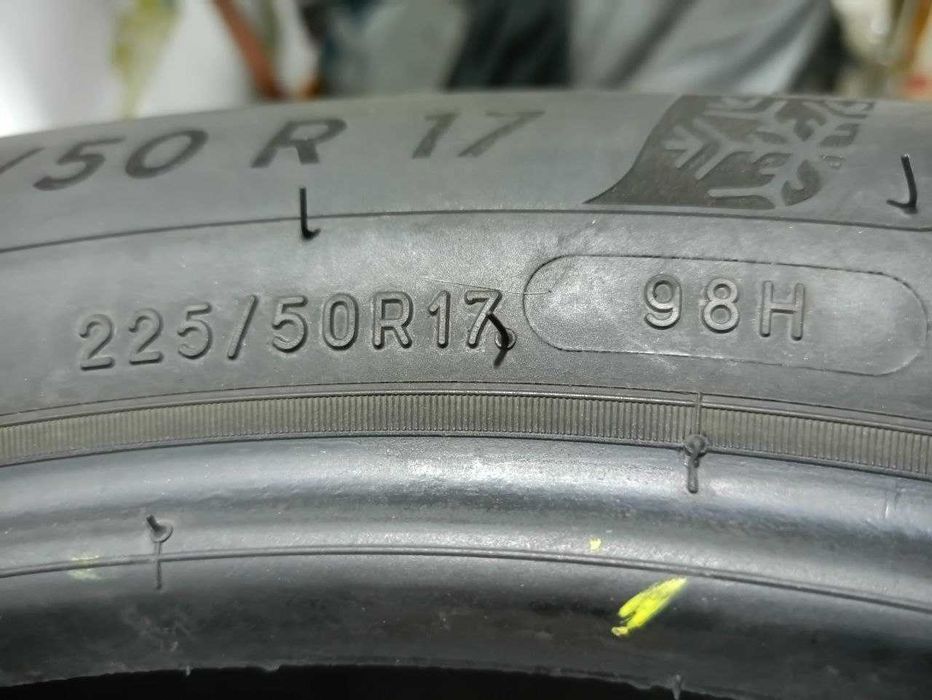 *Шина Michelin 225/50R17. 1шт. Зима Розпаровка (0854)