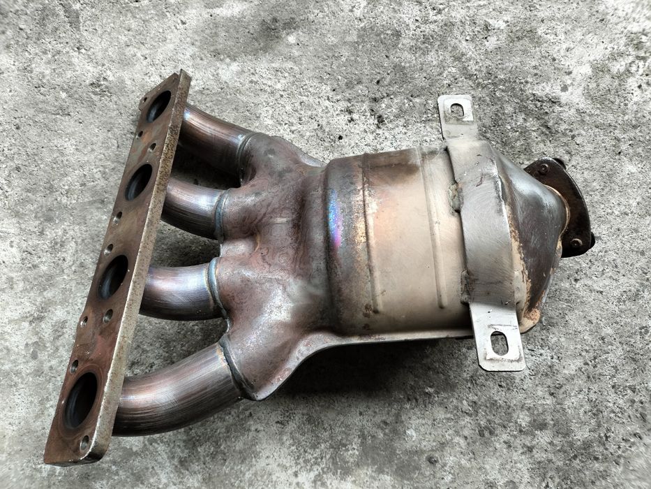 Випускний колектор Каталізатор LADA Xray 21129