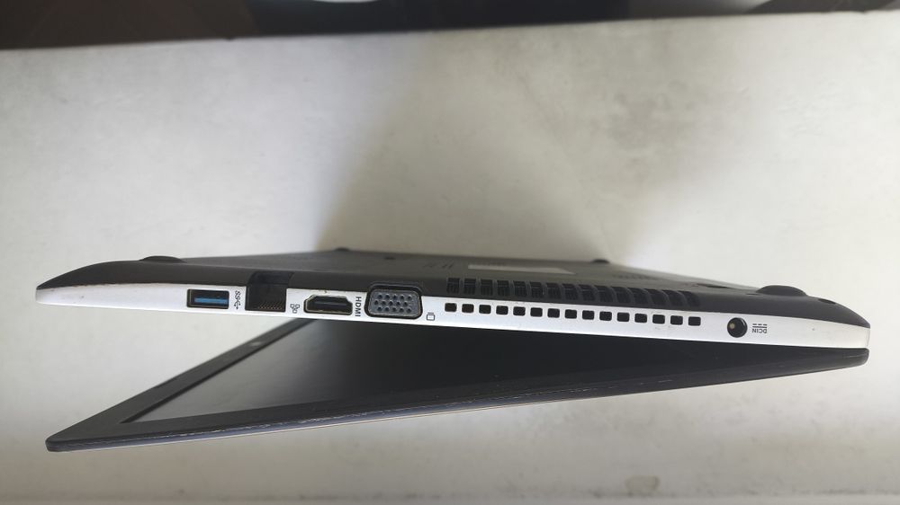 ASUS VivoBook S550CM.