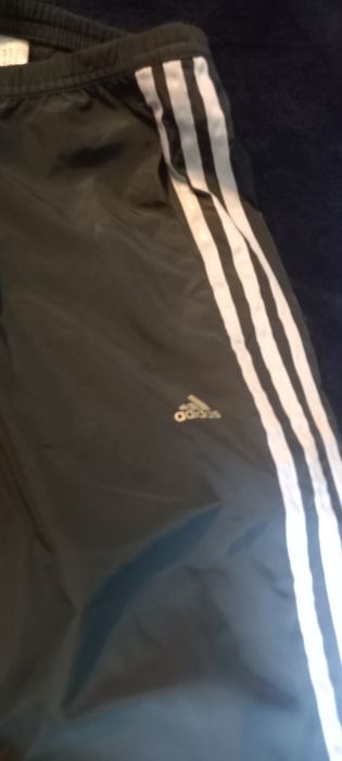 Spodnie szerokie Adidas