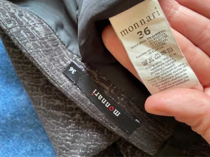 36 38 Monnari spodnica midi basic czarna rozkloszowana capsule fashion