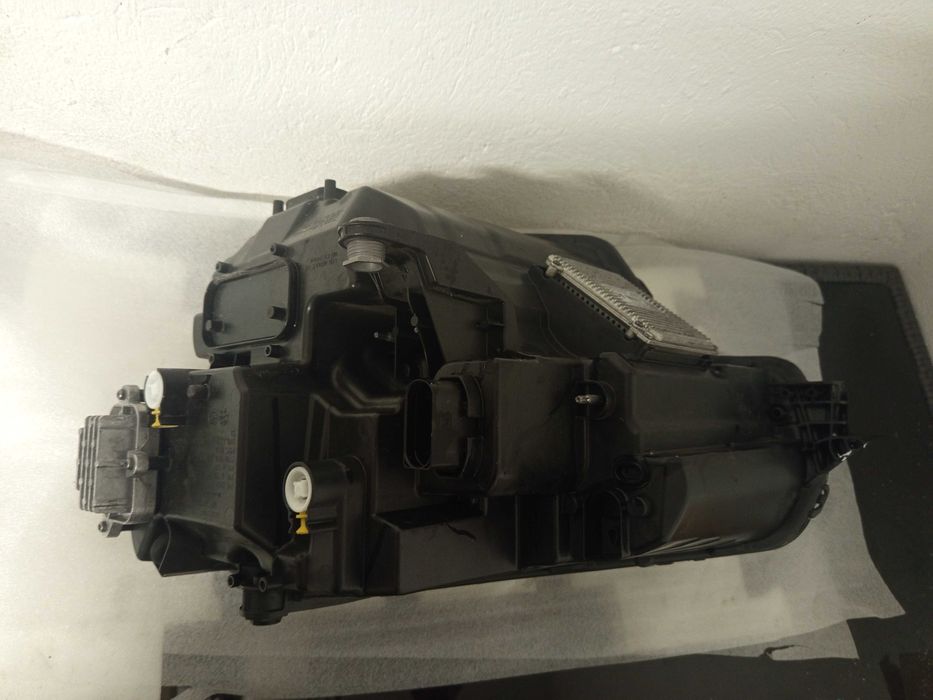 Lampa prawa Przód Przednia SKODA KAROQ Full LED 57B.941.036B