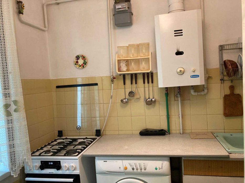 Здаю двокімнатну квартиру на вул. Новопольова,94  БЕЗ КОМІСІІ 12000грн.