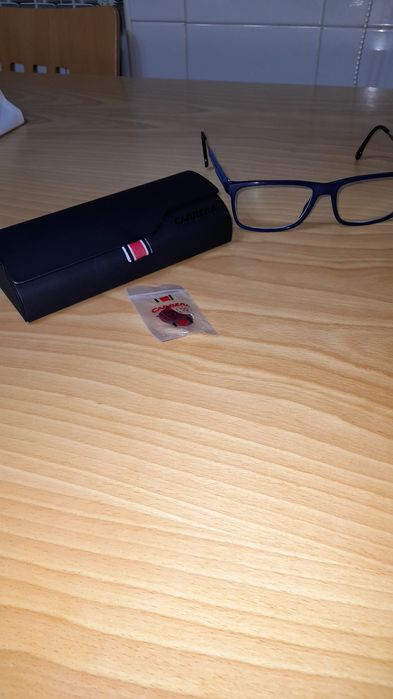 Óculos CARRERA armação.