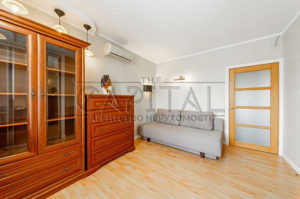 Продаж квартири, вул. Драгоманова, Дарницький р-н