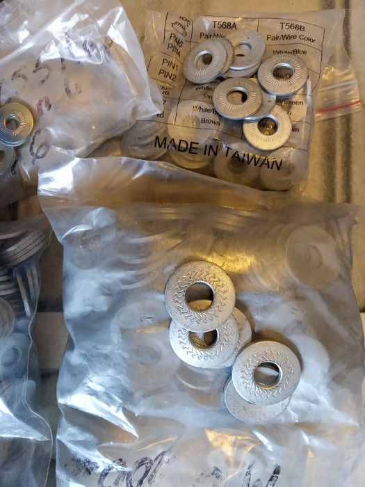 Шайба контактная оцинкованная NFE 25511 тарельчатая рифлёная