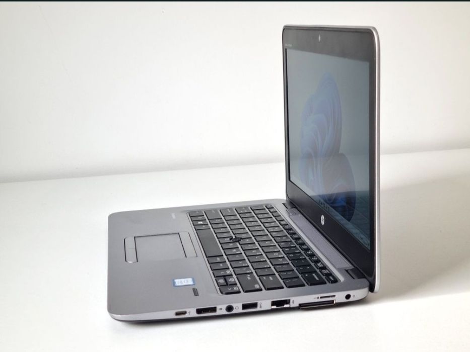 Laptop HP 820 G4 i5 512 GB M.2 16 RAM FullHD Windows 11 pro