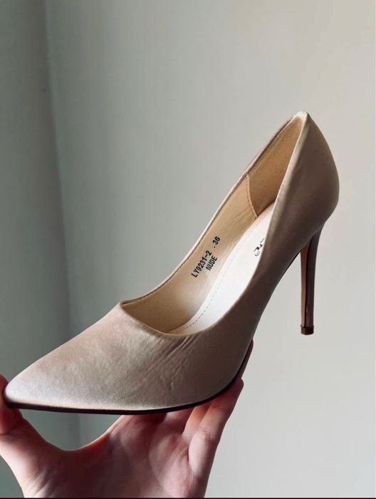 Туфлі жіночі 35 розмір бежеві