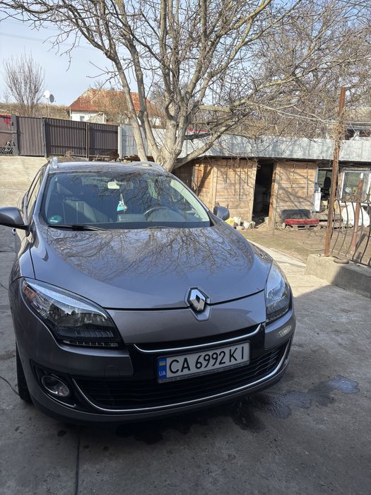 Продам доглянутий автомобіль рено меган