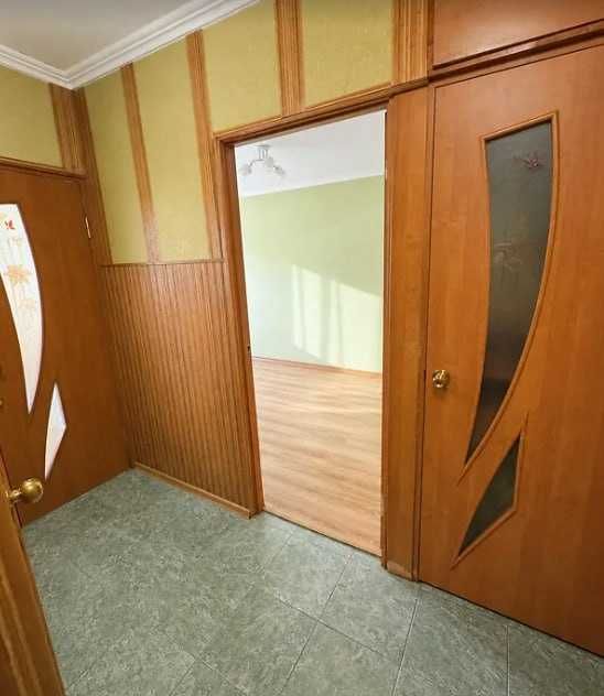 Продаж 2к квартири на вул. Романа Шухевича