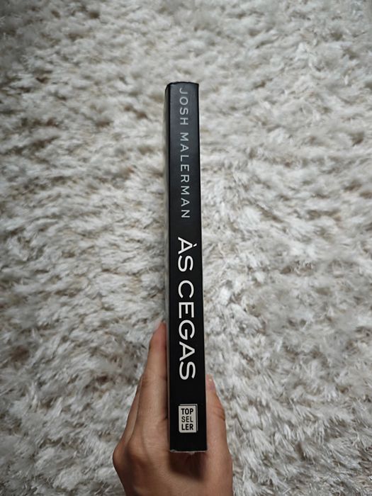 Livro “Às Cegas” – Josh Malerman | Thriller Psicológico